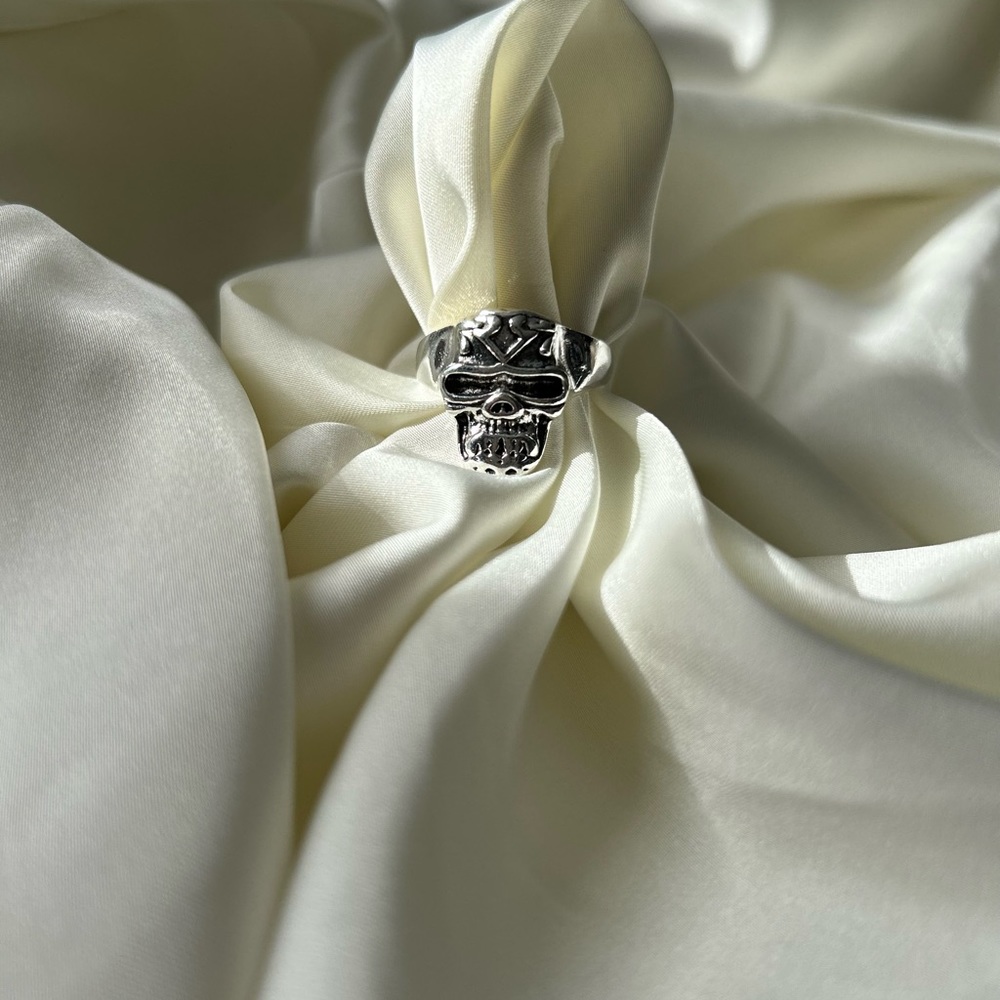 Skull Rings - Picture 6 of 16